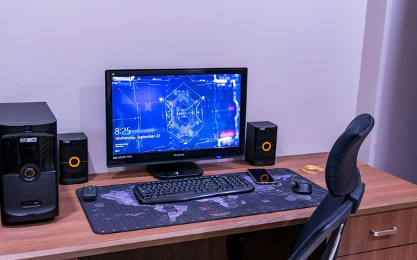 What are the methods to ensure data integrity in blockchain-based applications?